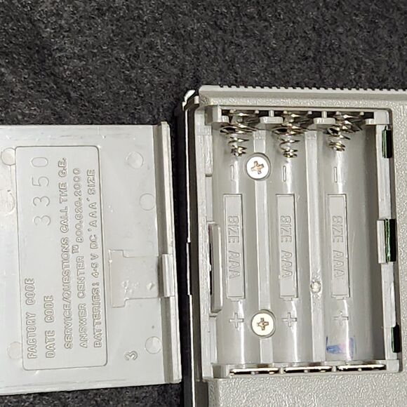 General Electric Stereo Portable AM/FM Radio Headset Vintage Model No. 7-1600B - Picture 5 of 5